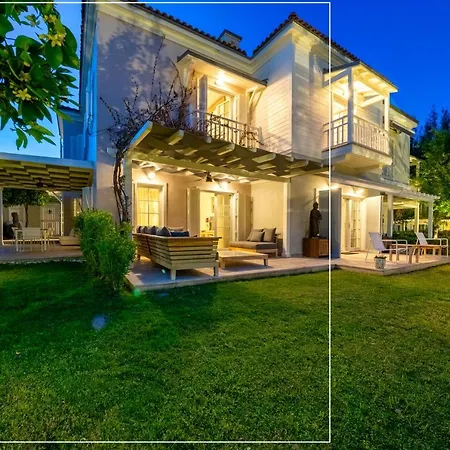Portville Canal Side Villas 66 גוג'ק