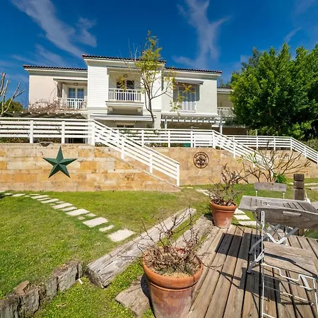 Portville Canal Side Villas 66 *