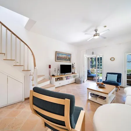 וילה Portville Canal Side Villas 66