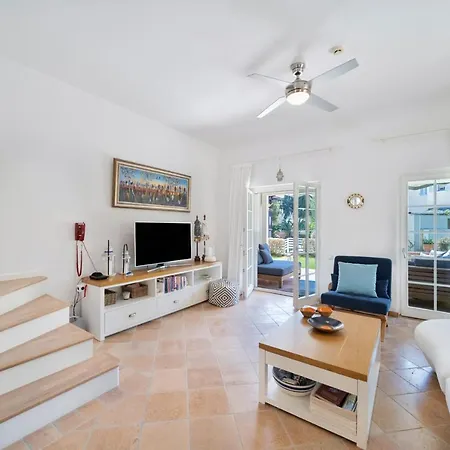 Portville Canal Side Villas 66 גוג'ק